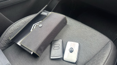 Renault Captur 1.6 E-TECH Hybrid 145 Iconic Edition 5dr Auto Hybrid Hatchback